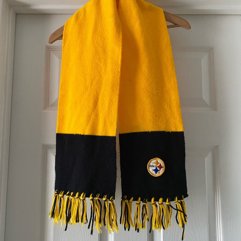 Vintage 1970’s Pittsburgh Steelers scarf